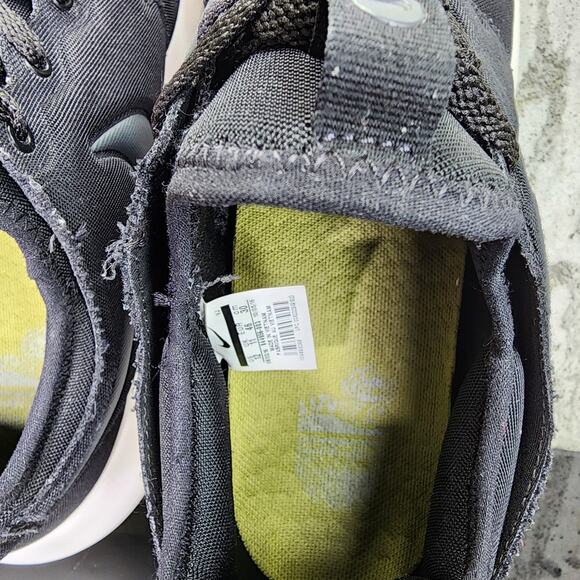 Nike Roshe Two Men's Black Sneakers Pre-Owned Size 12 - Picture 7 of 7